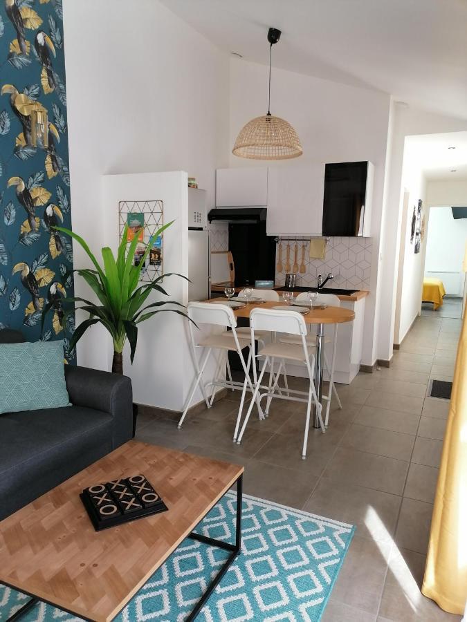 Les toucans sous le clocher. Appartement, terrasse et spa. Béziers Extérieur photo